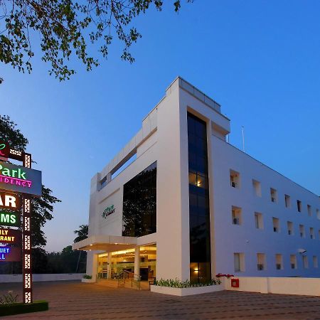 Hotel Park Residency Kuttiyadi Kuttyadi Exterior photo