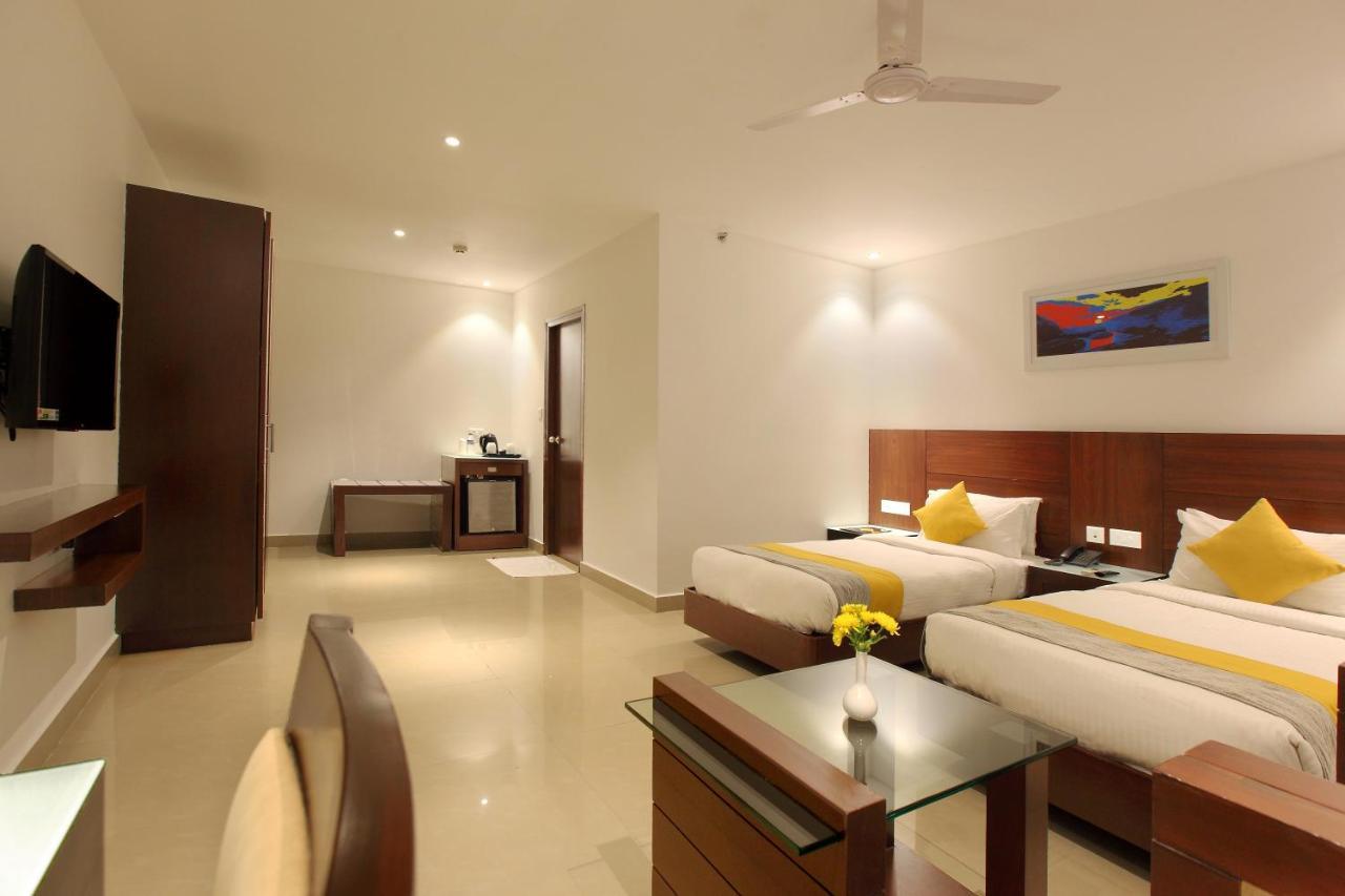 Hotel Park Residency Kuttiyadi Kuttyadi Exterior photo