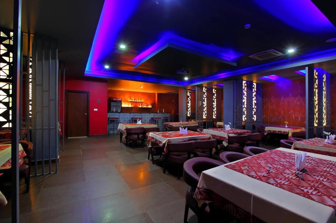 Hotel Park Residency Kuttiyadi Kuttyadi Exterior photo
