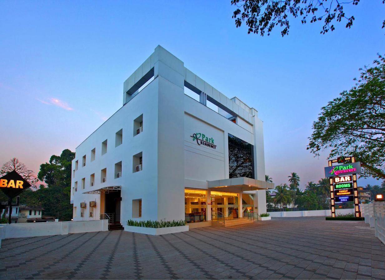 Hotel Park Residency Kuttiyadi Kuttyadi Exterior photo