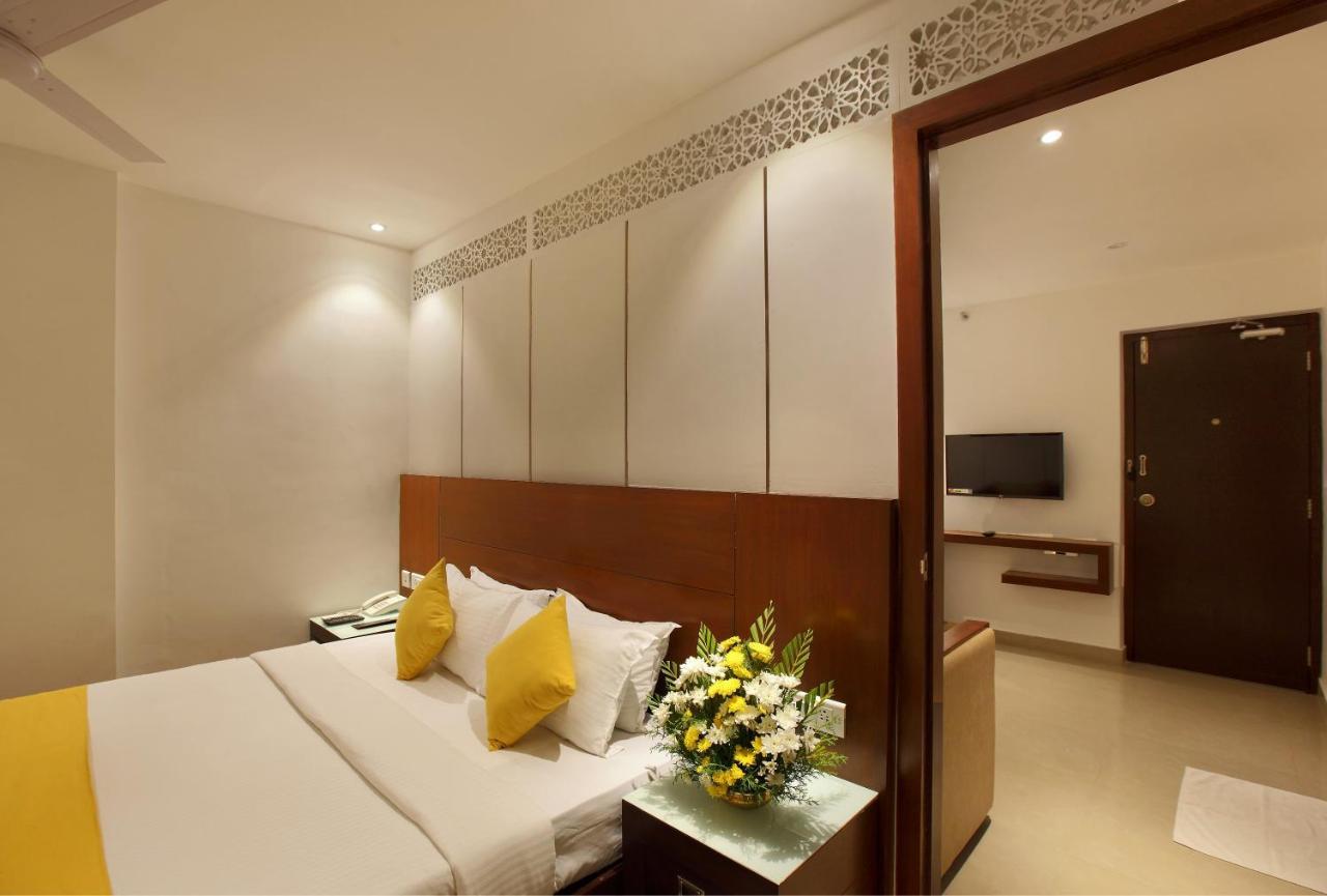 Hotel Park Residency Kuttiyadi Kuttyadi Exterior photo