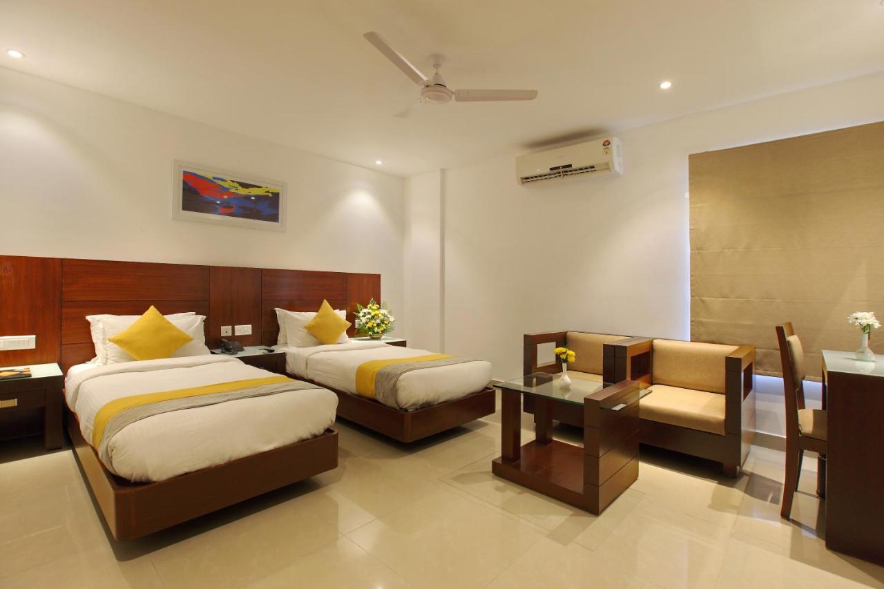Hotel Park Residency Kuttiyadi Kuttyadi Exterior photo